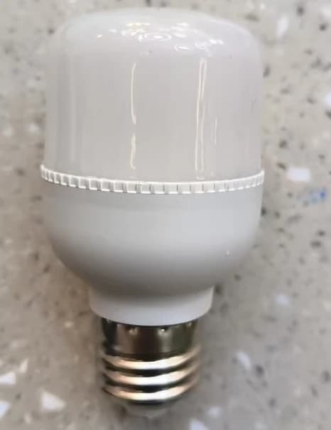 Ampoule LED économique 10W